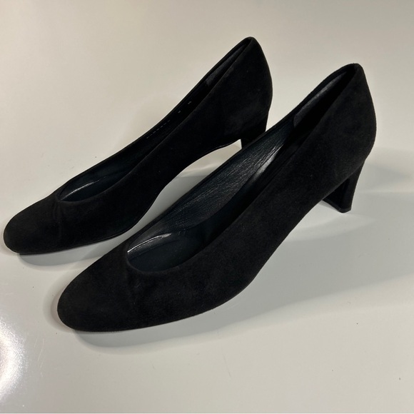 Stuart Weitzman Shoes - Stuart Weitzman Elegant Black Suede Women's Pumps 8